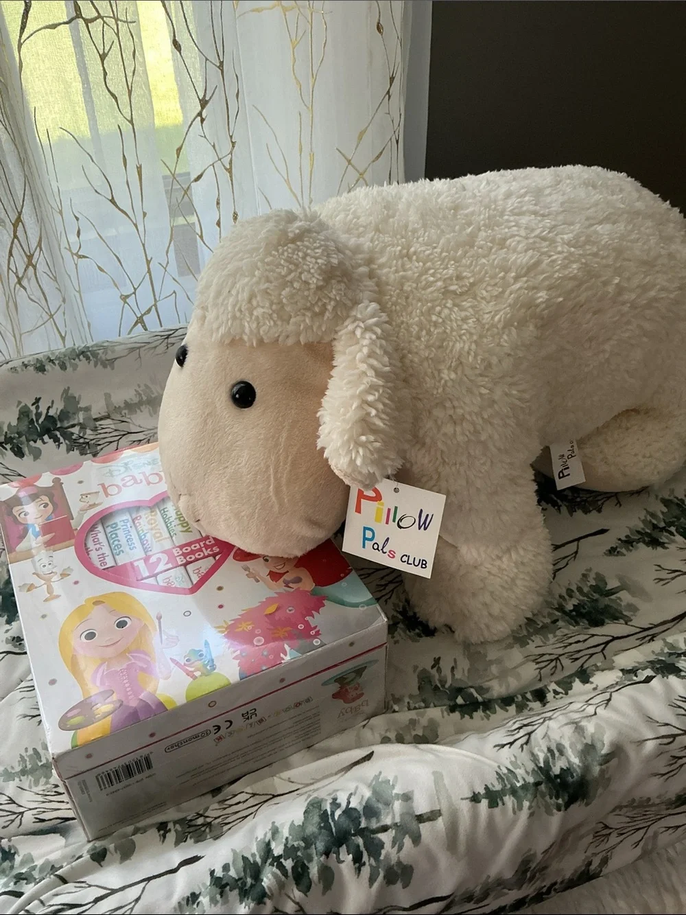 Disney Baby Board Book Set with PILLOW PAL LAMP. NEW